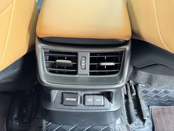 Фото 15 - Lexus ES