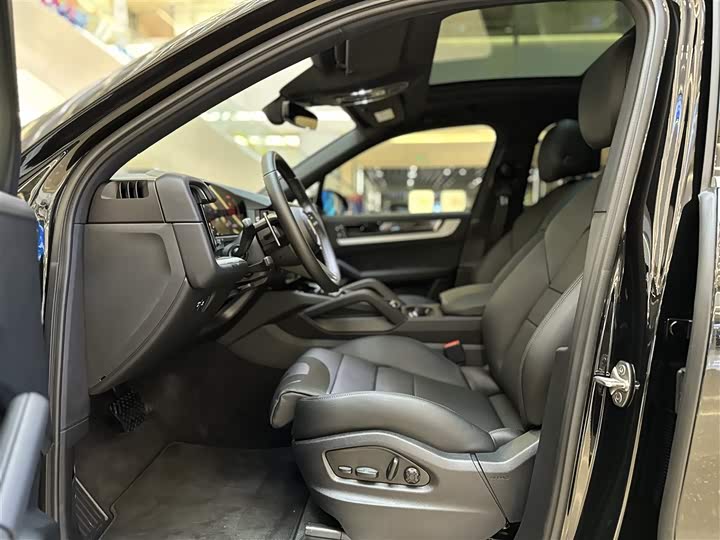 Фото 13 - Porsche Cayenne