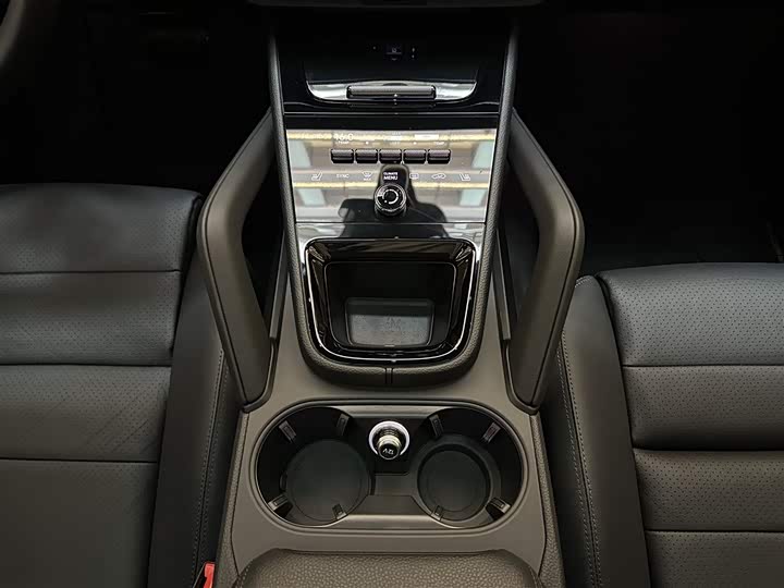 Фото 22 - Porsche Cayenne