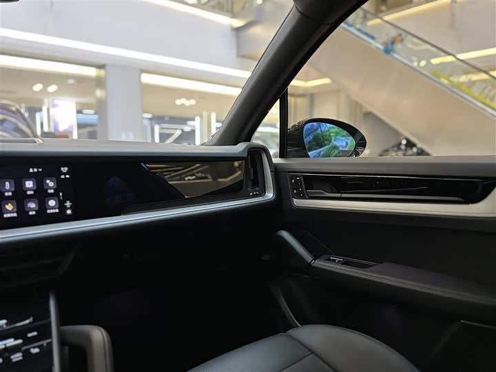 Фото 23 - Porsche Cayenne