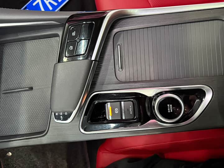 Фото 12 - Changan UNI-T