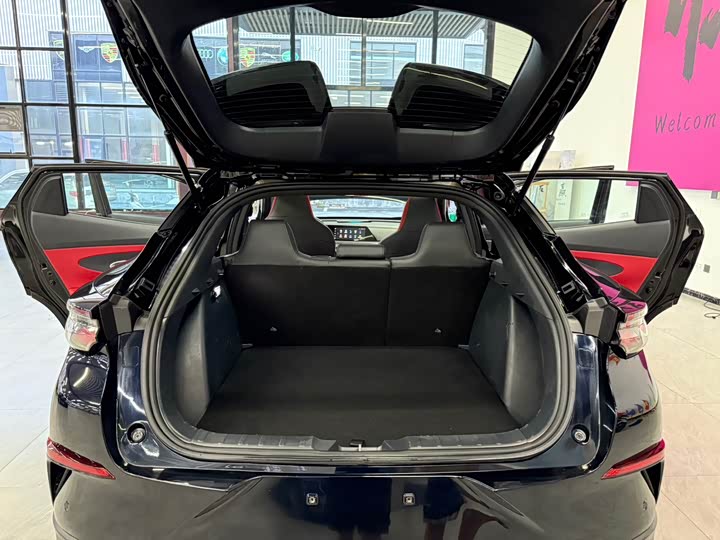 Фото 16 - Changan UNI-T