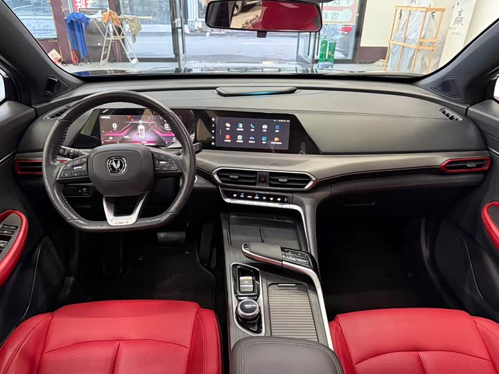 Фото 18 - Changan UNI-T