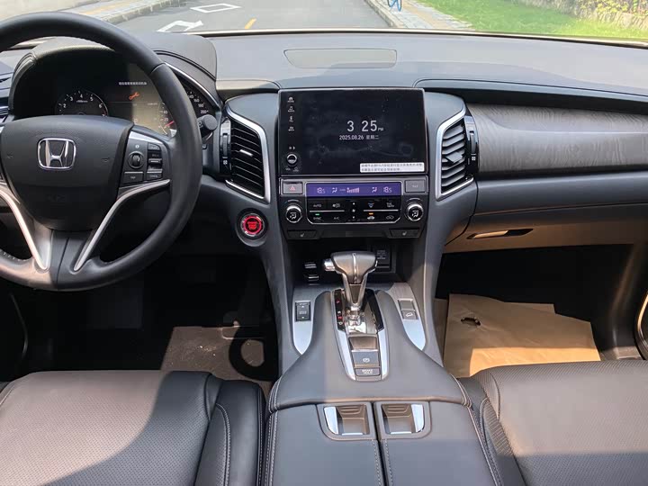 Фото 13 - Honda Avancier