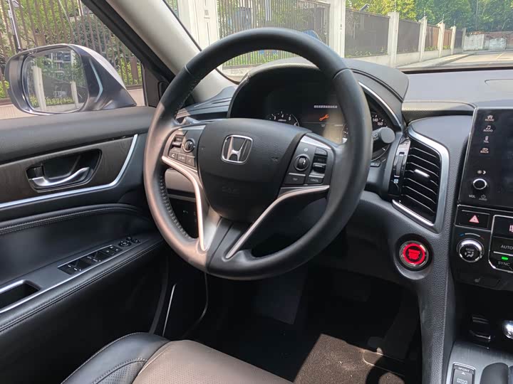 Фото 15 - Honda Avancier