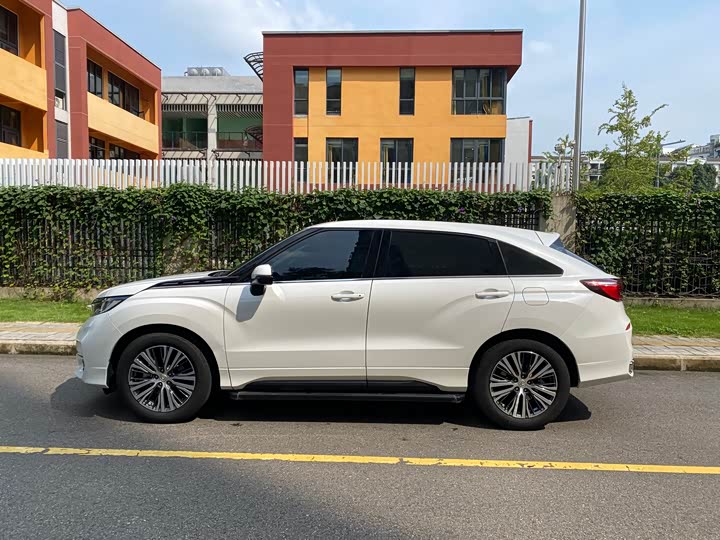 Фото 6 - Honda Avancier