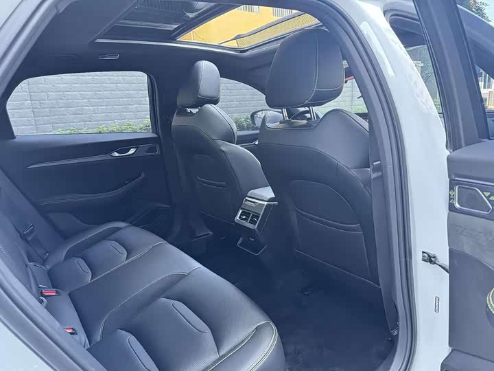 Photo 10 - Geely Preface