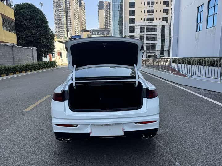 Photo 12 - Geely Preface