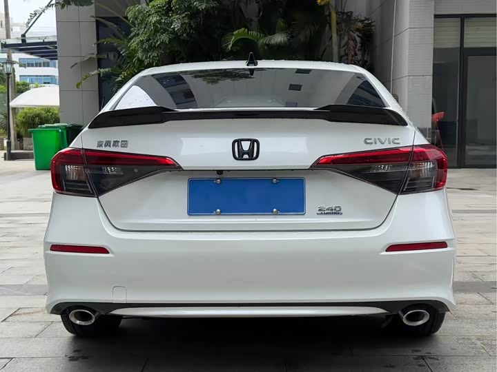 Фото 11 - Honda Civic