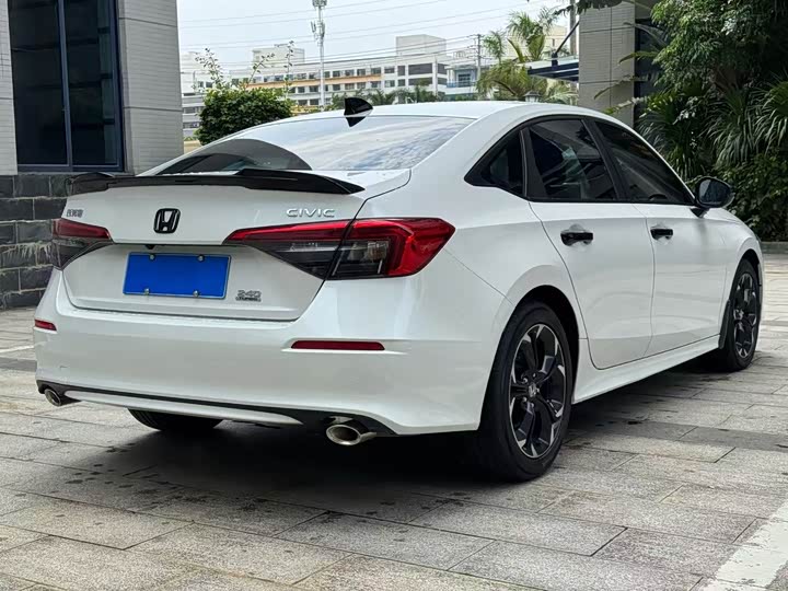 Фото 12 - Honda Civic