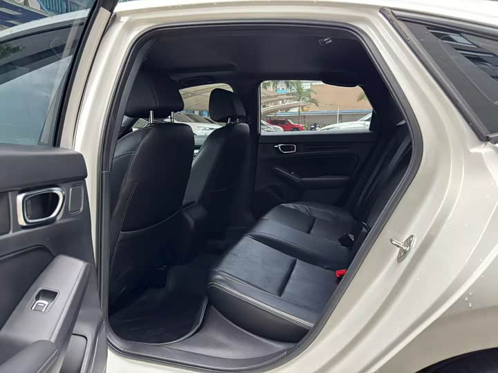 Фото 8 - Honda Civic