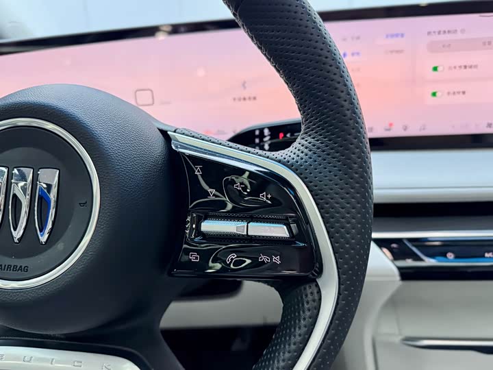 Фото 19 - Buick GL8 Hybrid