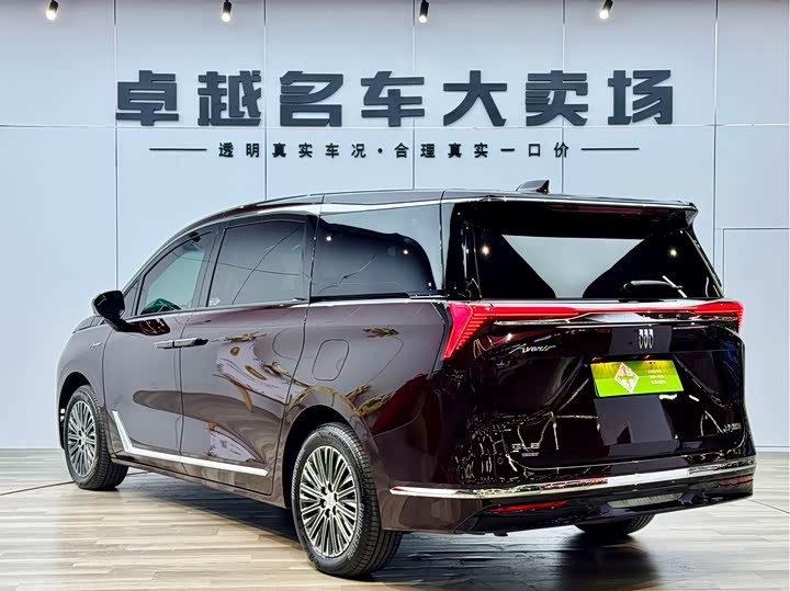 Фото 5 - Buick GL8 Hybrid