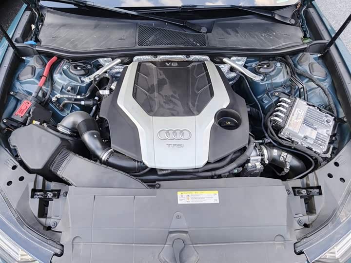 Фото 13 - Audi A6