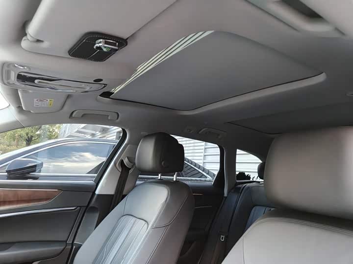 Фото 16 - Audi A6