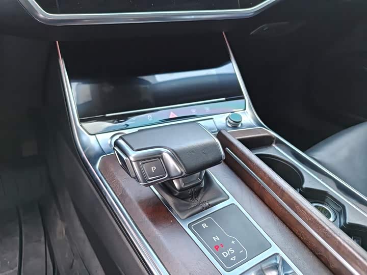 Фото 20 - Audi A6