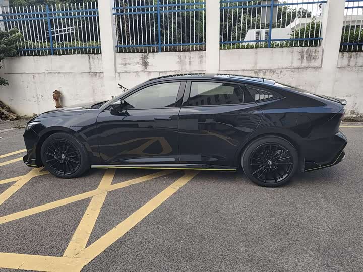 Фото 14 - Changan UNI-V