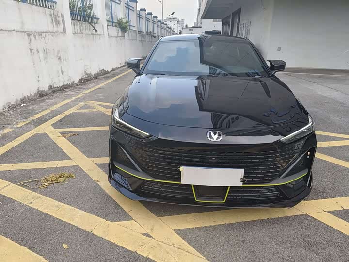 Фото 3 - Changan UNI-V