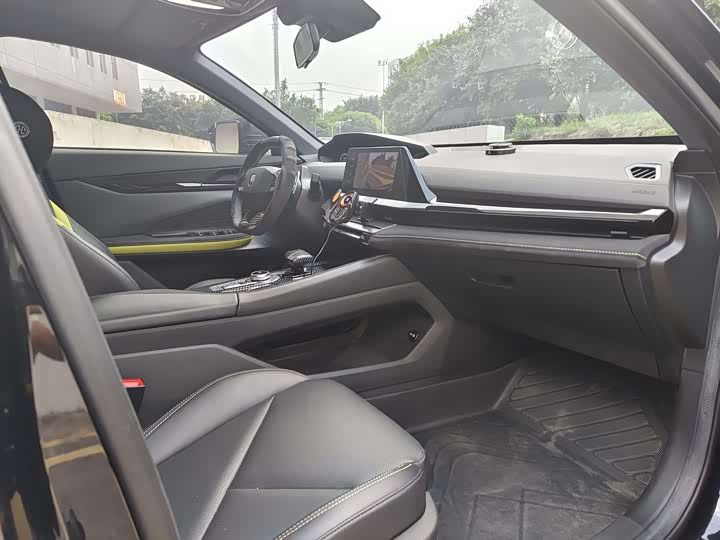 Фото 6 - Changan UNI-V