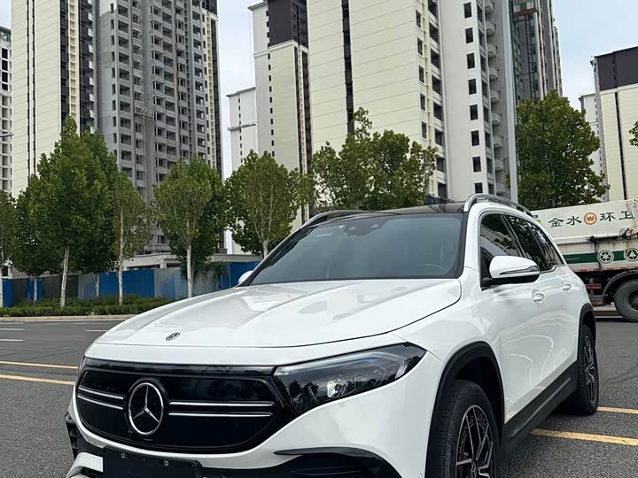 Фото 3 - Mercedes-Benz EQB