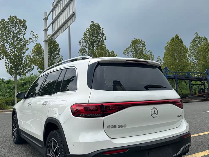 Фото 7 - Mercedes-Benz EQB