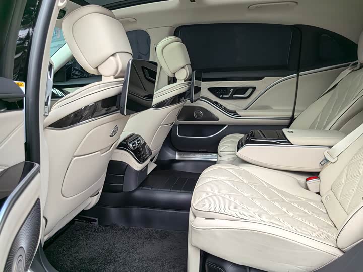 Фото 19 - Mercedes-Benz Maybach S-Class