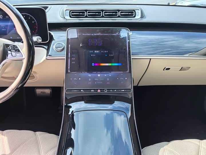 Фото 21 - Mercedes-Benz Maybach S-Class