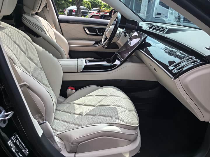 Фото 24 - Mercedes-Benz Maybach S-Class