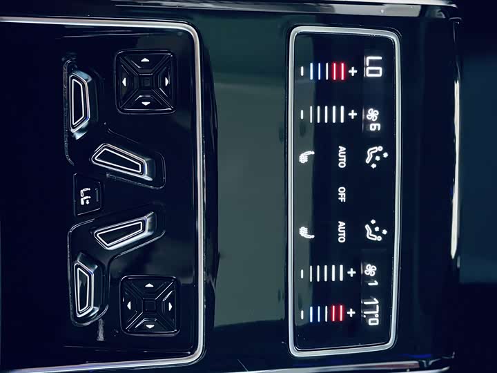 Фото 11 - Audi A8