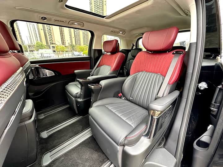 Фото 10 - GAC Trumpchi E9