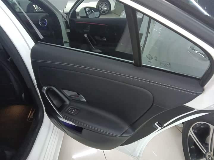 Фото 27 - Mercedes-Benz A-Class