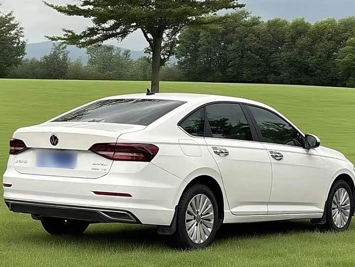 Фото 10 - Volkswagen Lavida