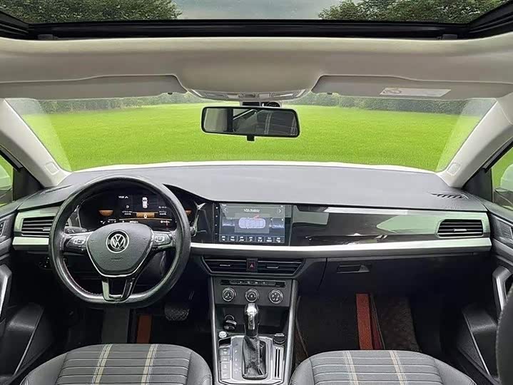 Фото 11 - Volkswagen Lavida