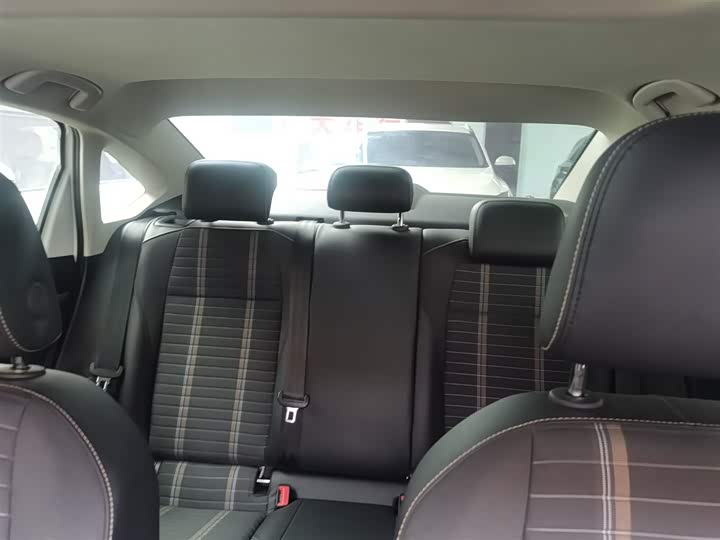 Фото 4 - Volkswagen Lavida