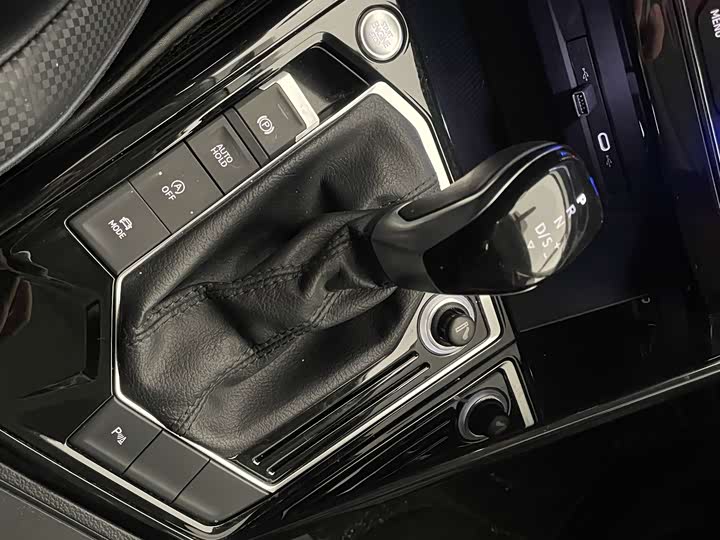 Фото 11 - Volkswagen Tayron X