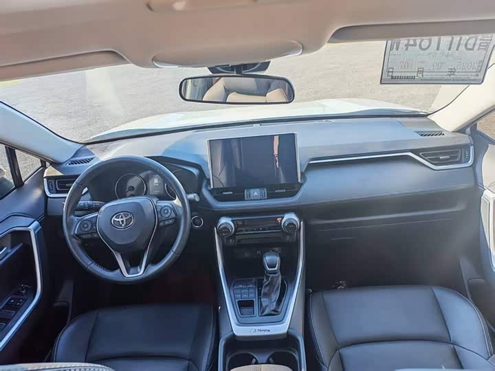 Фото 16 - Toyota Wildlander