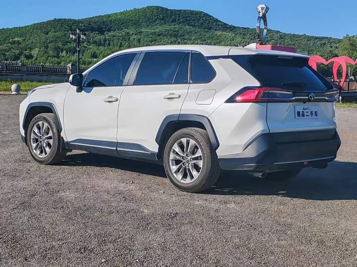 Фото 5 - Toyota Wildlander