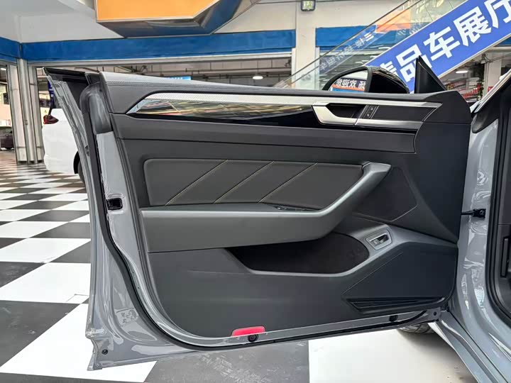 Фото 5 - Volkswagen CC