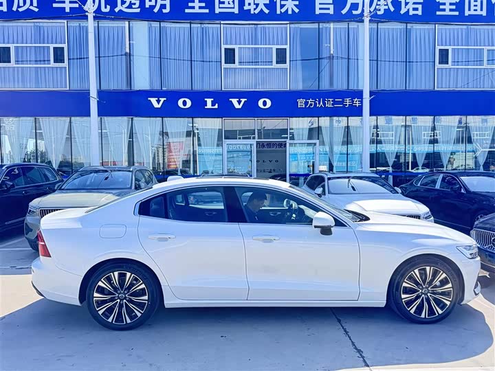 Фото 3 - Volvo S60
