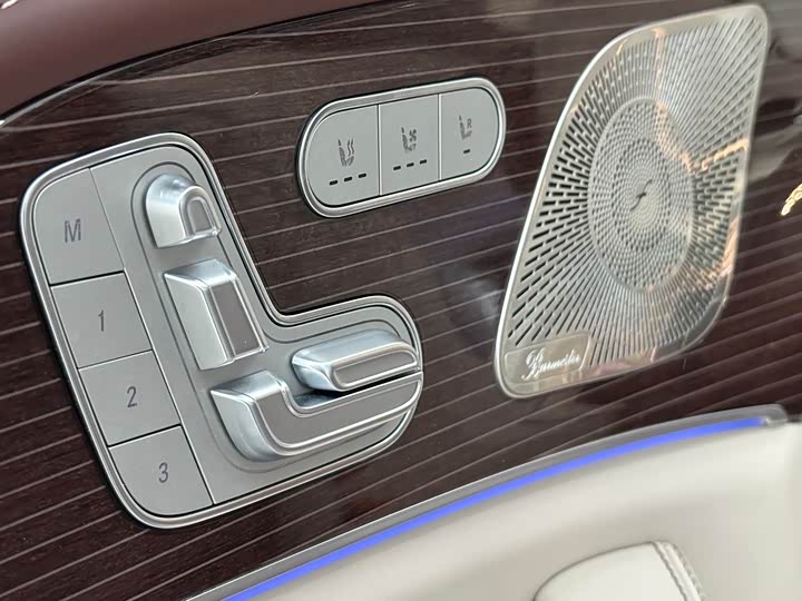 Фото 21 - Mercedes-Benz Maybach GLS