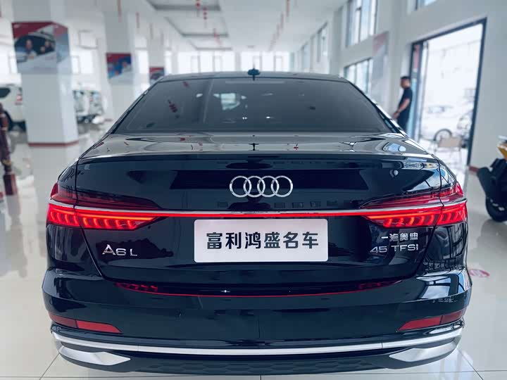 Фото 5 - Audi A6L