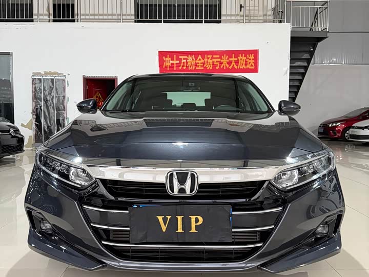 Фото 2 - Honda Accord