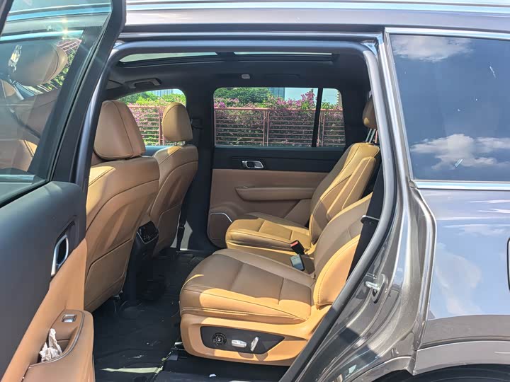 Фото 18 - LiXiang One