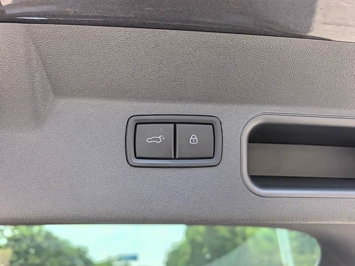 Фото 19 - LiXiang One