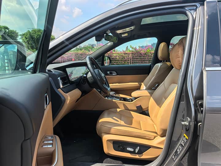 Фото 5 - LiXiang One