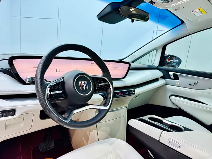 Фото 10 - Buick GL8 Hybrid