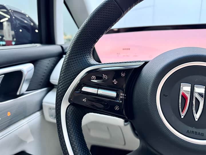 Фото 13 - Buick GL8 Hybrid