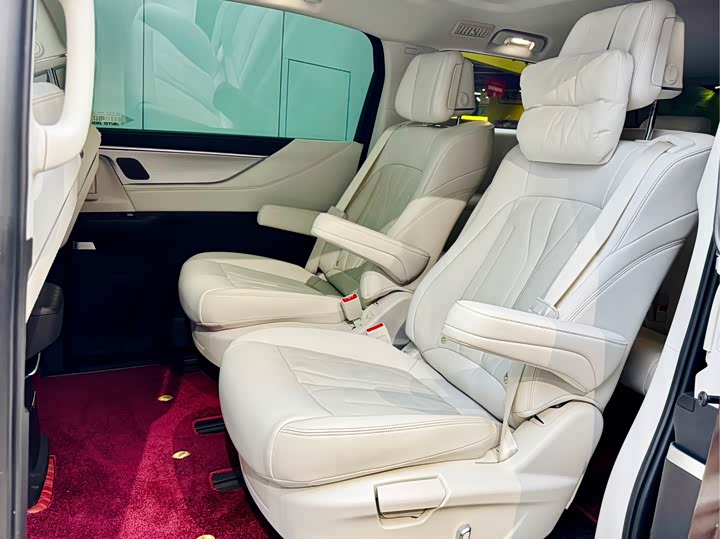 Фото 15 - Buick GL8 Hybrid