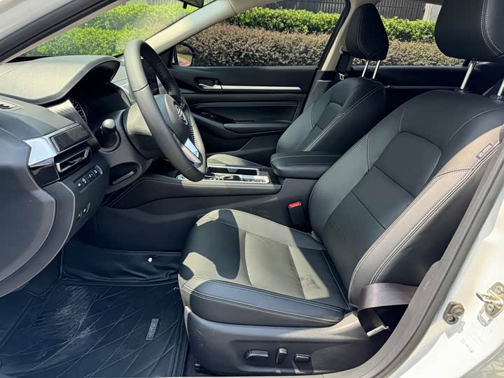 Фото 4 - Nissan Teana