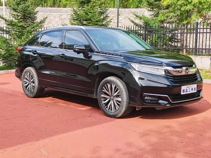 Фото 2 - Honda Avancier